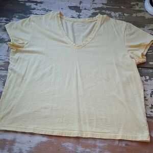 Bass Pale Yellow V-Neck Short Sleeve Tee